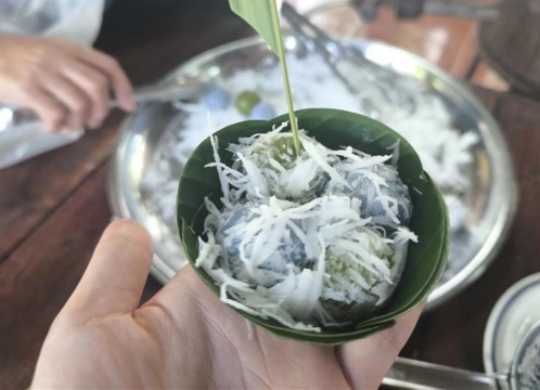 タイの伝統菓子_カノムトム作り